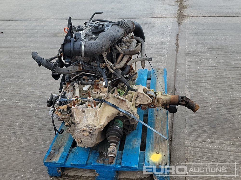 4 Cylinder Engine, Gearbox - Moteur: photos 4 4 Cylinder Engine, Gearbox - Moteur: photos 4