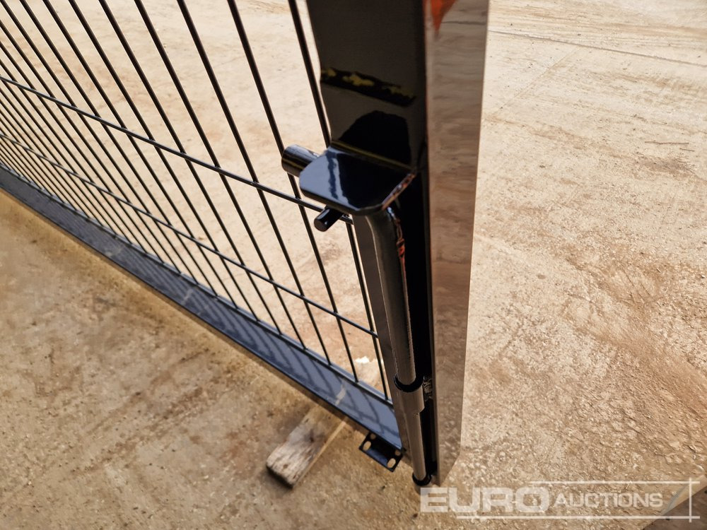 4m x 2.3m Heavy Duty Galvanized Powder Coated Gate (2 of), 100mm x 100mm Post (2 of), Assembly Kit (Black) - Matériel de chantier: photos 5 4m x 2.3m Heavy Duty Galvanized Powder Coated Gate (2 of), 100mm x 100mm Post (2 of), Assembly Kit (Black) - Matériel de chantier: photos 5