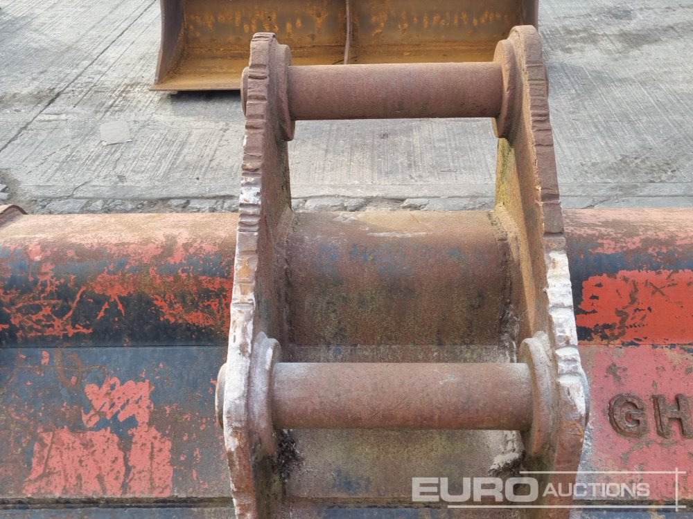Godet 54" Digging Bucket 80mm Pin to suit 20 Ton Excavator: photos 12