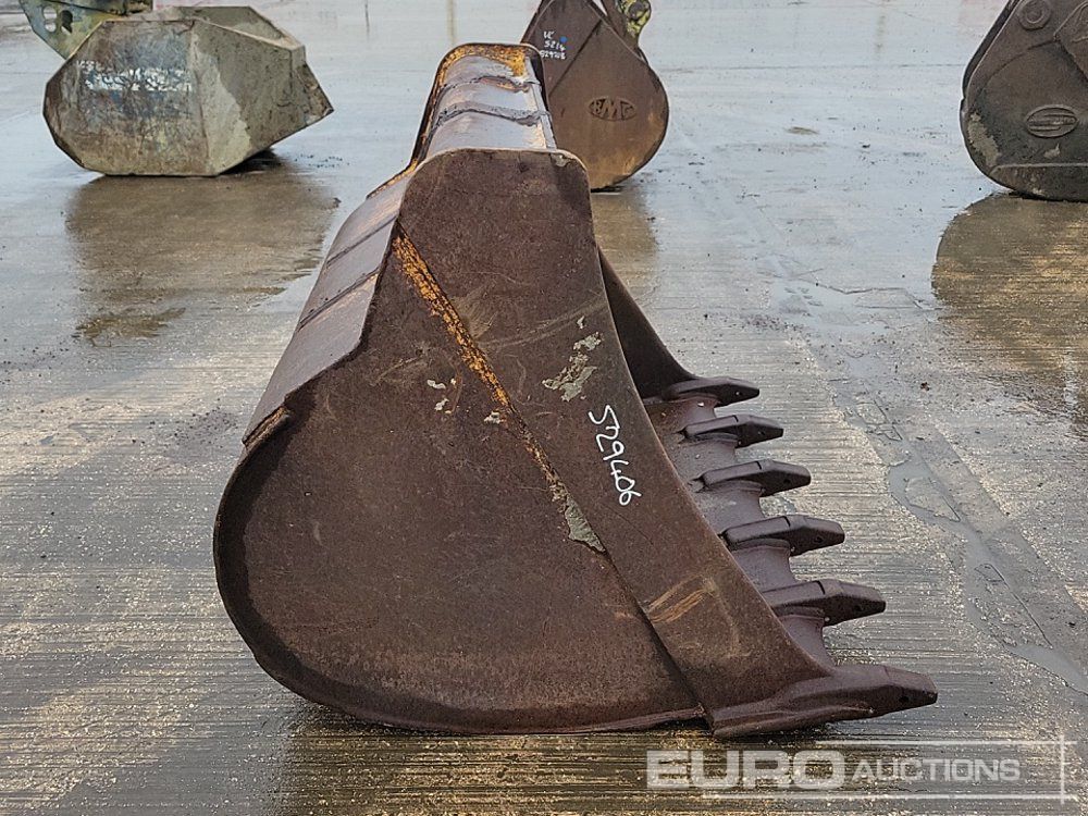 Godet 56" Digging Bucket: photos 6