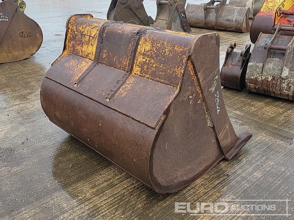 56" Digging Bucket - Godet: photos 5 56" Digging Bucket - Godet: photos 5