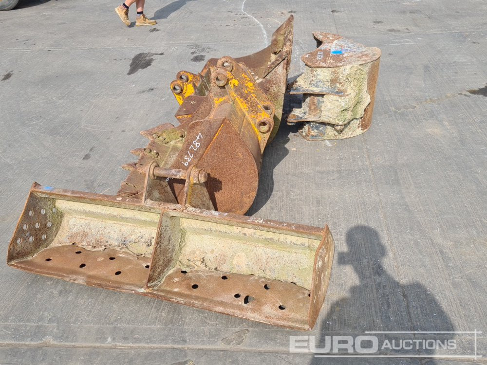 60" Ditching, 36", 36", 24" Digging Bucket 45mm Pin to suit 4-6 Ton Excavator - Godet: photos 2 60" Ditching, 36", 36", 24" Digging Bucket 45mm Pin to suit 4-6 Ton Excavator - Godet: photos 2