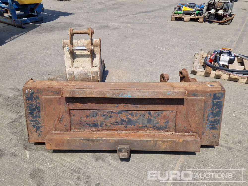 60" Loading Bucket to suit Skidsteer Loader, 18", 18" Digging Bucket 40-45mm Pin to suit Mini-6 Ton Excavator - Godet: photos 4 60" Loading Bucket to suit Skidsteer Loader, 18", 18" Digging Bucket 40-45mm Pin to suit Mini-6 Ton Excavator - Godet: photos 4