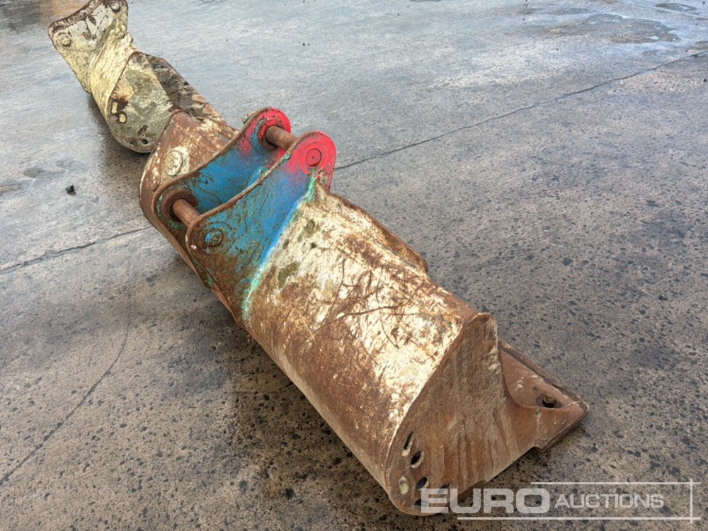 60" Strickland Ditching Bucket 45mm Pin to suit 4-6 Ton Excavator - Godet: photos 4 60" Strickland Ditching Bucket 45mm Pin to suit 4-6 Ton Excavator - Godet: photos 4