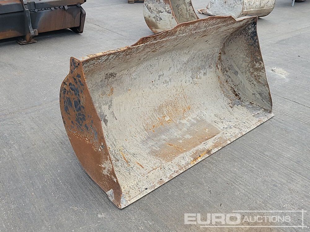 Godet 70" Loading Bucket to suit Telehandler: photos 7 Godet 70" Loading Bucket to suit Telehandler: photos 7