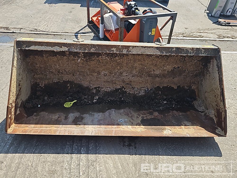 Godet 72" Loading Bucket to suit Telehandler: photos 8