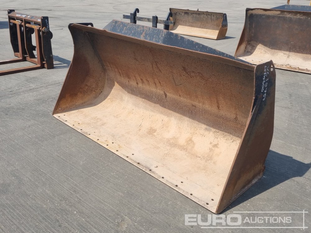 74" Loading Bucket to suit JCB Telehandler - Godet: photos 1 74" Loading Bucket to suit JCB Telehandler - Godet: photos 1