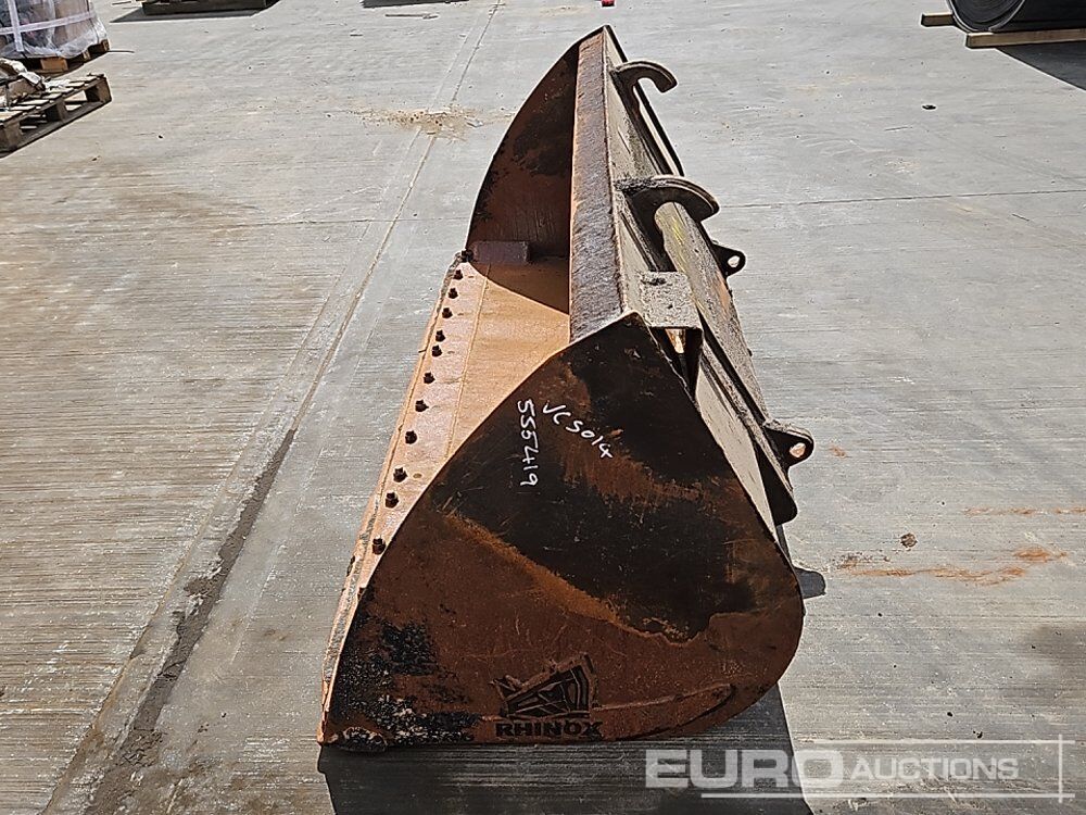 90" Loading Bucket to suit Telehandler - Godet: photos 2 90" Loading Bucket to suit Telehandler - Godet: photos 2