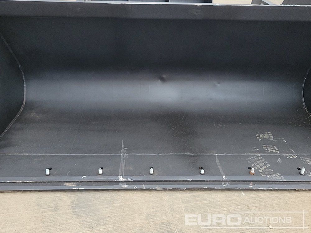 Godet neuf 90" Loading Bucket to suit Telehandler: photos 11