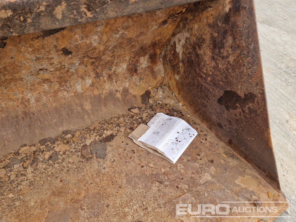 Godet 90" Loading Bucket to suit Telehandler: photos 9