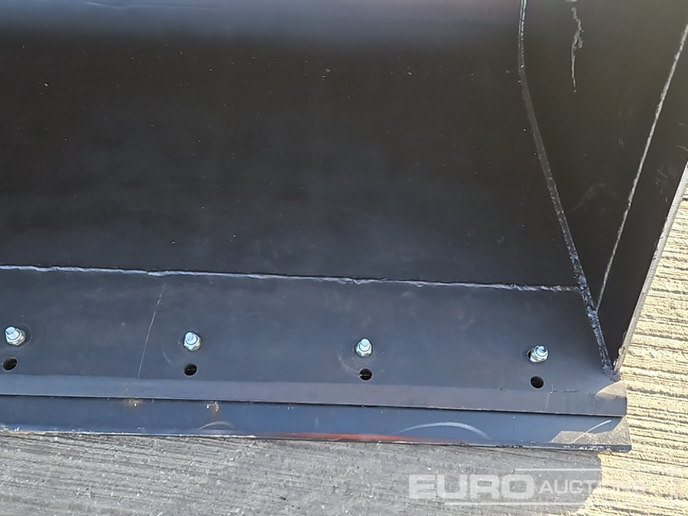 Godet neuf 90" Loading Bucket to suit Telehandler: photos 11