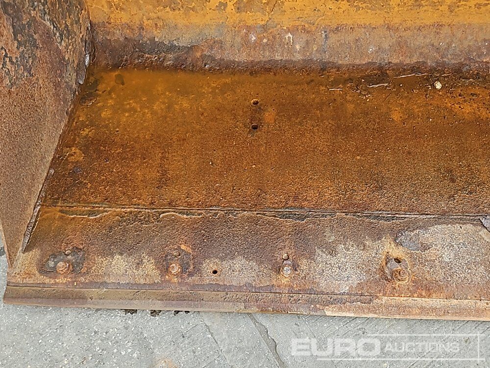 Godet 90" Loading Bucket to suit Telehandler: photos 9 Godet 90" Loading Bucket to suit Telehandler: photos 9