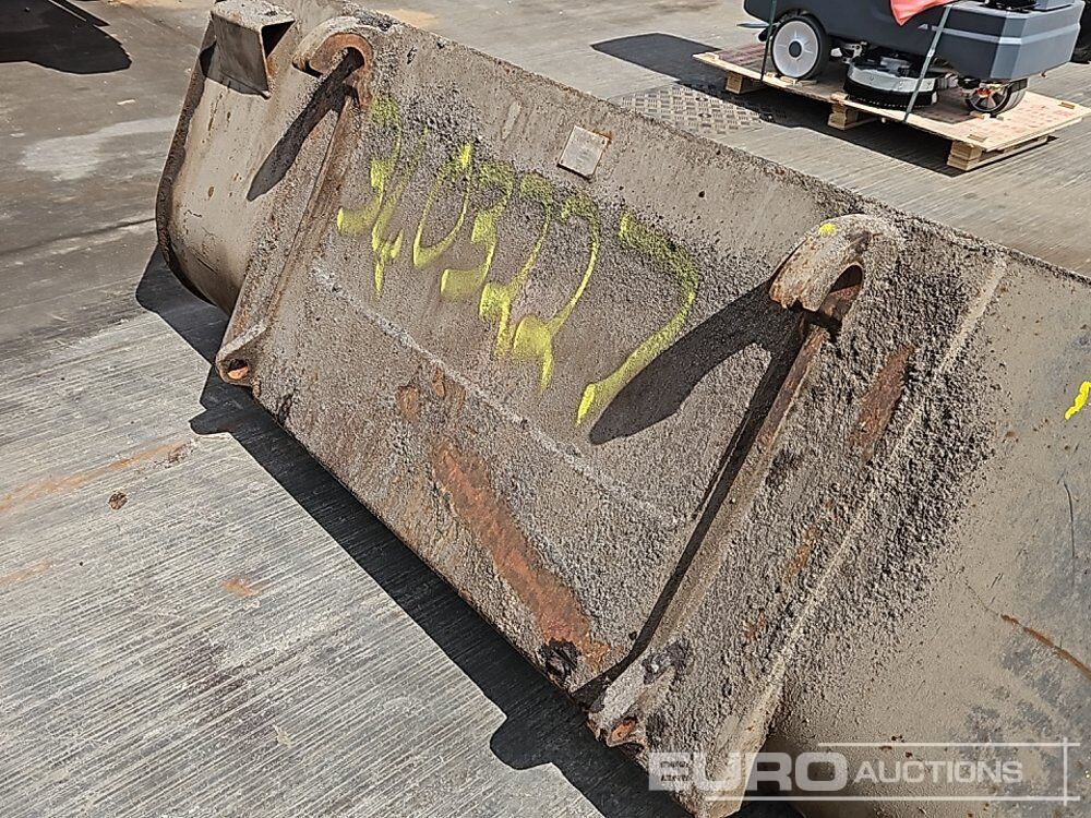 Godet 90" Loading Bucket to suit Telehandler: photos 13 Godet 90" Loading Bucket to suit Telehandler: photos 13