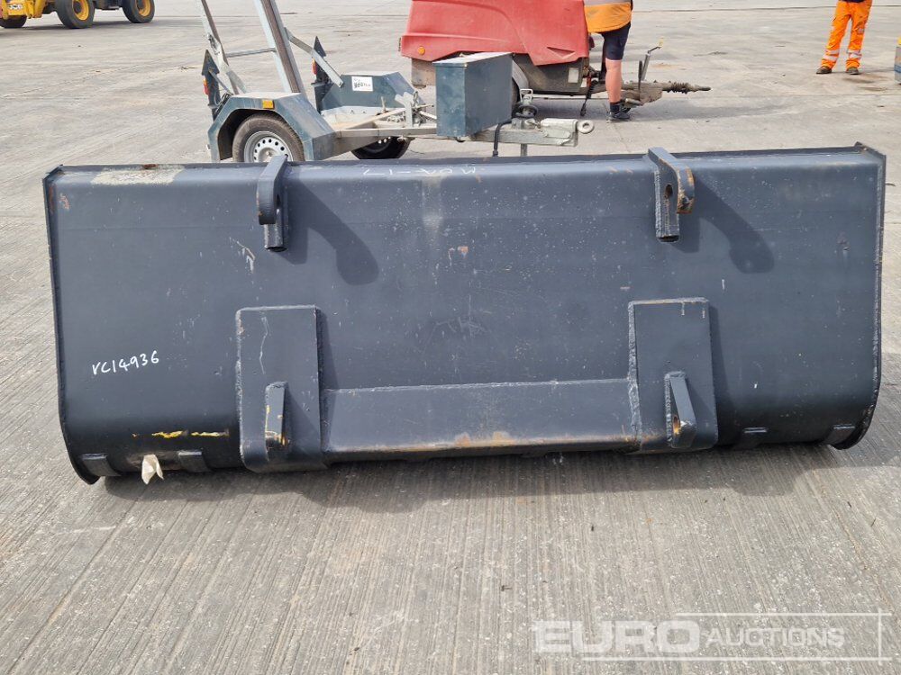 90" Loading Bucket to suit Telehandler - Godet: photos 4 90" Loading Bucket to suit Telehandler - Godet: photos 4