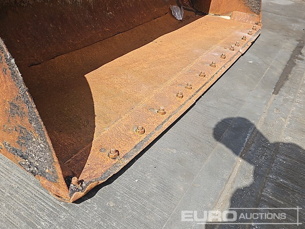 Godet 90" Loading Bucket to suit Telehandler: photos 12 Godet 90" Loading Bucket to suit Telehandler: photos 12