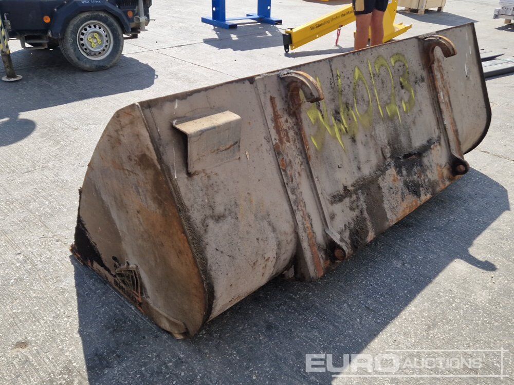 90" Loading Bucket to suit Telehandler - Godet: photos 5 90" Loading Bucket to suit Telehandler - Godet: photos 5