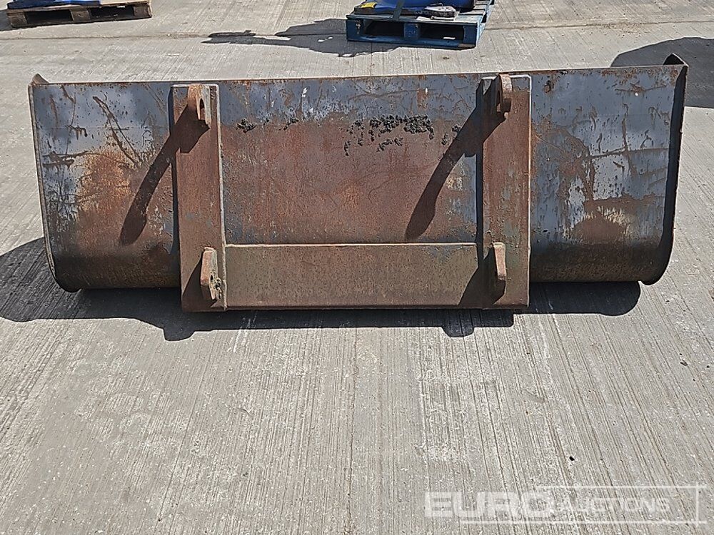 90" Loading Bucket to suit Telehandler - Godet: photos 4 90" Loading Bucket to suit Telehandler - Godet: photos 4