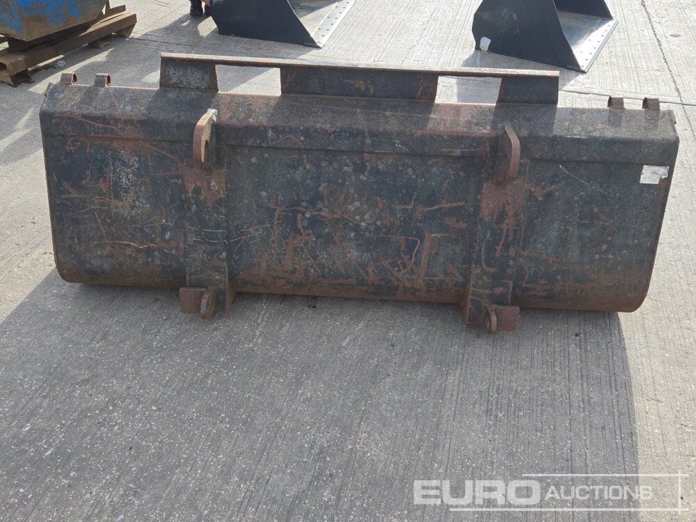92" Loading Bucket to suit Telehandler - Godet: photos 4 92" Loading Bucket to suit Telehandler - Godet: photos 4