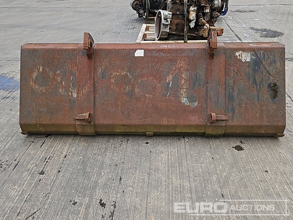 92" Loading Bucket to suit Telehandler - Godet: photos 4 92" Loading Bucket to suit Telehandler - Godet: photos 4