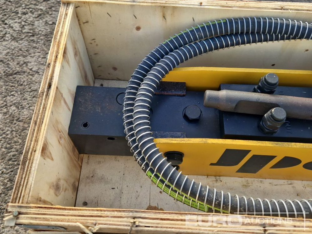 Accessoire pour Pelle Unused JPC Hydraulic Breaker, 32" Ditching Bucket, 8" Digging Bucket to suit Mini Excavator: photos 10 Accessoire pour Pelle Unused JPC Hydraulic Breaker, 32" Ditching Bucket, 8" Digging Bucket to suit Mini Excavator: photos 10