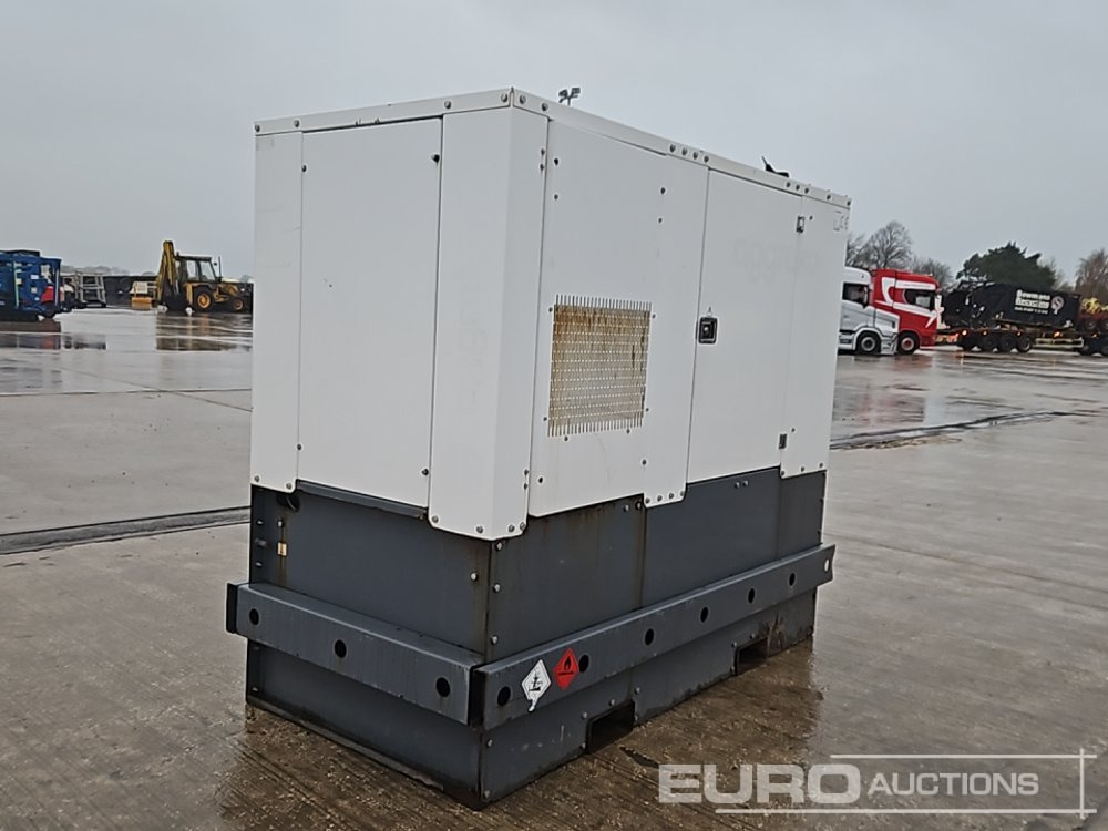 Aggreko 32kVA Generator, 3 Cylinder Engine (Parts Missing) - Groupe électrogène: photos 3 Aggreko 32kVA Generator, 3 Cylinder Engine (Parts Missing) - Groupe électrogène: photos 3