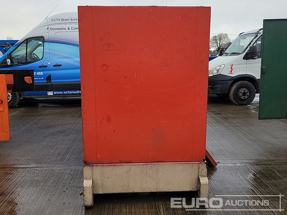 Aggreko Generator, 6 Cylinder Engine - Groupe électrogène: photos 4 Aggreko Generator, 6 Cylinder Engine - Groupe électrogène: photos 4