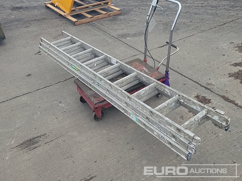 Matériel de chantier Aluminium Ladders, Material Trolley: photos 9