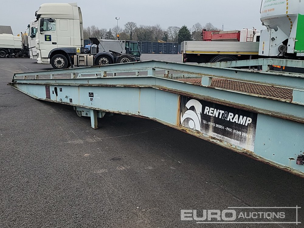 Autre matériel 2002 ThorWorld 7ft Loading Ramp: photos 30 Autre matériel 2002 ThorWorld 7ft Loading Ramp: photos 30