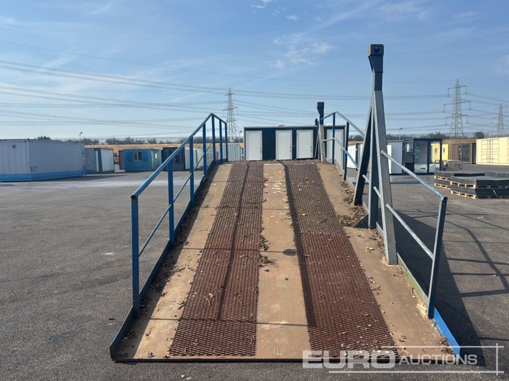 30' x 8' Loading Ramp - Autre matériel: photos 4 30' x 8' Loading Ramp - Autre matériel: photos 4