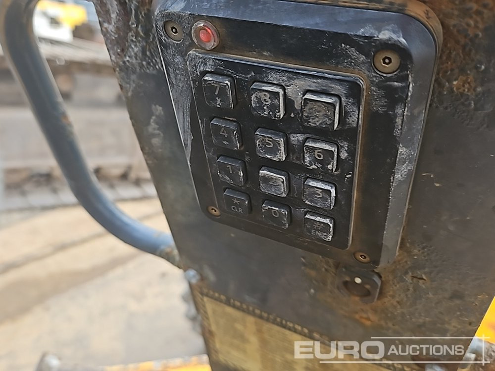 Mini tombereau Bedford 3 Ton Swivel Skip Dumper, Roll Bar: photos 43