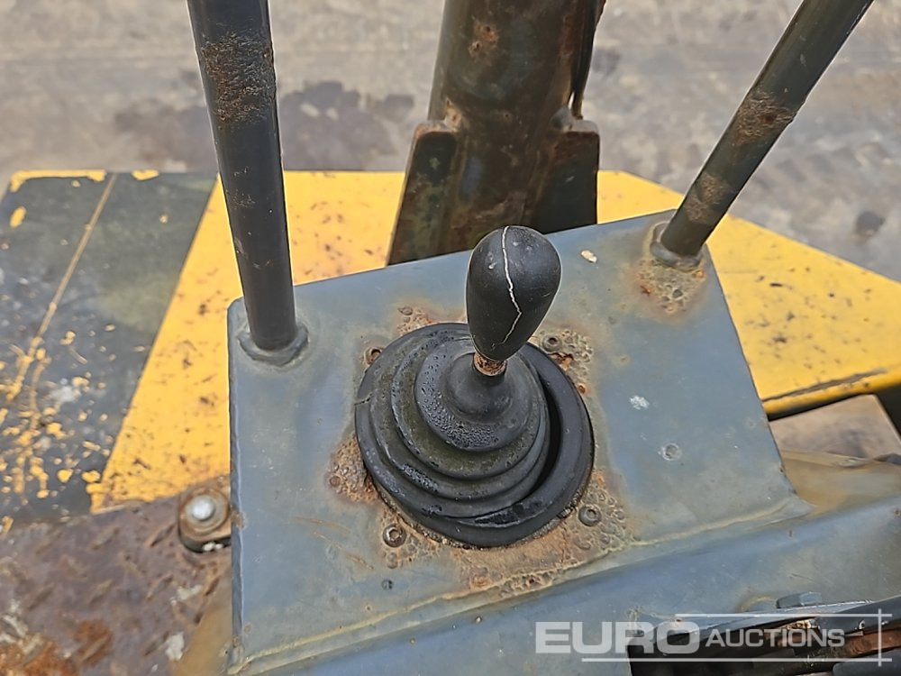 Mini tombereau Bedford 3 Ton Swivel Skip Dumper, Roll Bar: photos 38