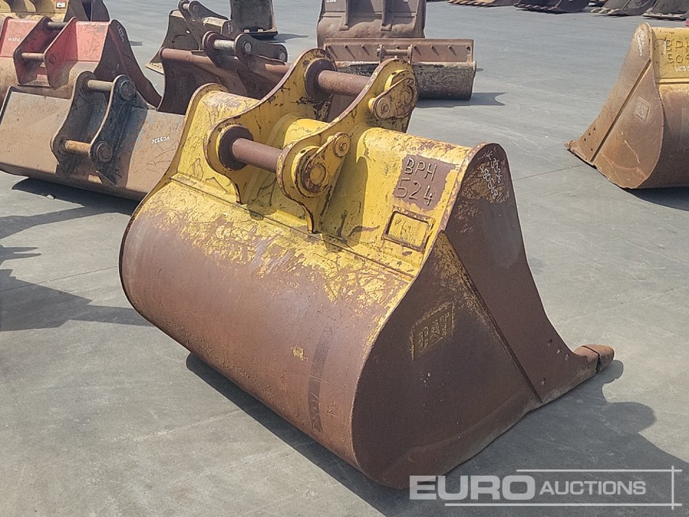 CAT 58" Digging Bucket 80mm Pin to suit 20 Ton Excavator - Godet: photos 5 CAT 58" Digging Bucket 80mm Pin to suit 20 Ton Excavator - Godet: photos 5