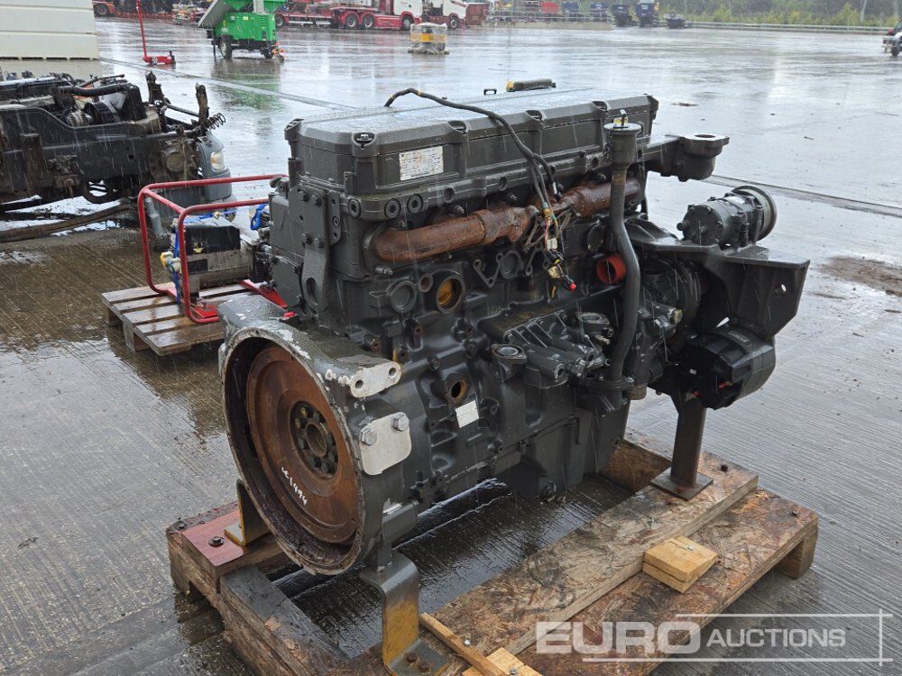 CAT 6 Cylinder Engine - Moteur: photos 5 CAT 6 Cylinder Engine - Moteur: photos 5