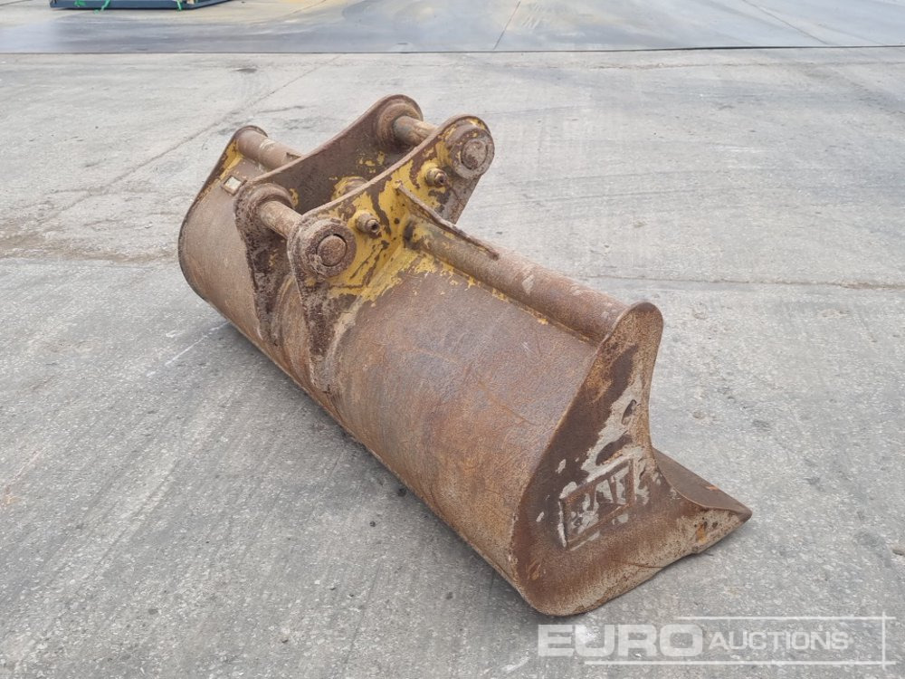 CAT 72" Ditching Bucket 65mm Pin to suit 13 Ton Excavator - Godet: photos 5 CAT 72" Ditching Bucket 65mm Pin to suit 13 Ton Excavator - Godet: photos 5