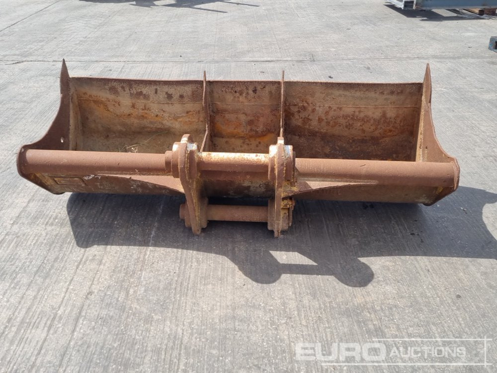 CAT 82" Ditching Bucket 80mm Pin to suit 20 Ton Excavator - Godet: photos 4 CAT 82" Ditching Bucket 80mm Pin to suit 20 Ton Excavator - Godet: photos 4