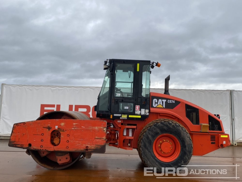CAT CS74 - Compacteur: photos 2 CAT CS74 - Compacteur: photos 2