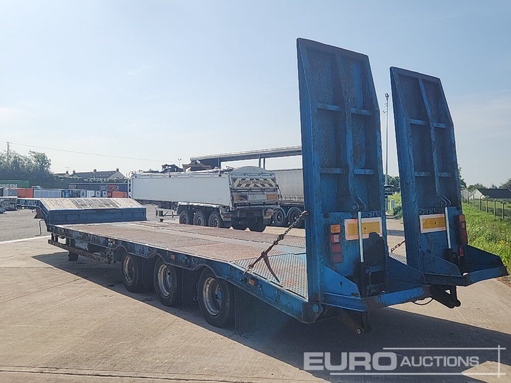 Chieftain Tri Axle Extendable Step Frame Low Loader Trailer, Hydraulic Ramps - Semi-remorque surbaissé: photos 2 Chieftain Tri Axle Extendable Step Frame Low Loader Trailer, Hydraulic Ramps - Semi-remorque surbaissé: photos 2