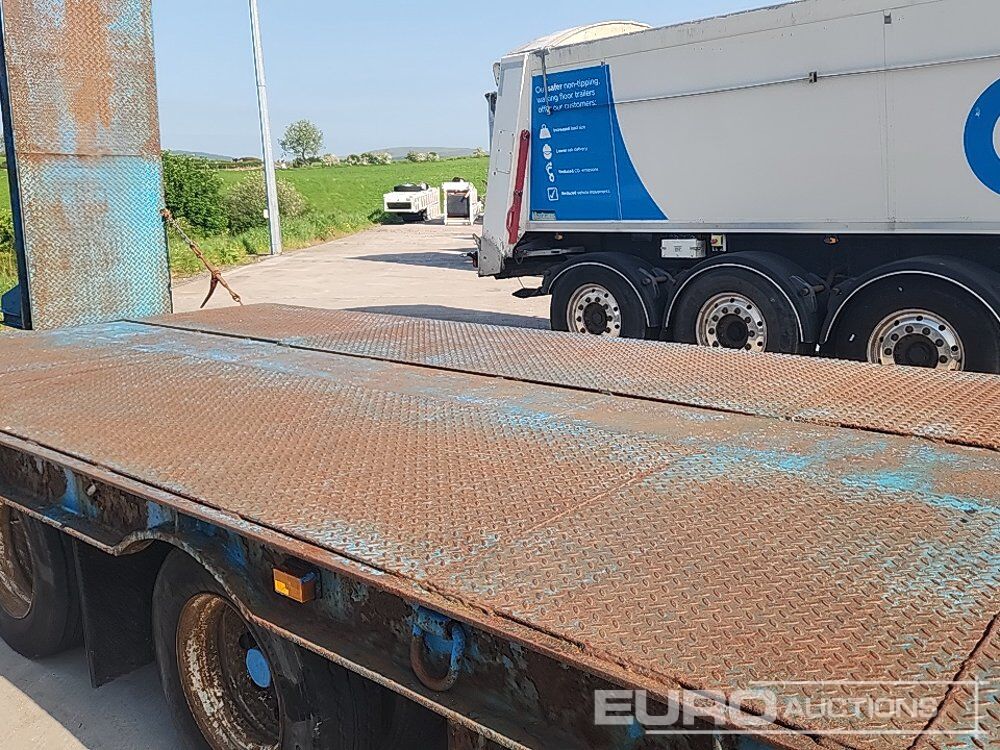 Semi-remorque surbaissé Chieftain Tri Axle Extendable Step Frame Low Loader Trailer, Hydraulic Ramps: photos 14 Semi-remorque surbaissé Chieftain Tri Axle Extendable Step Frame Low Loader Trailer, Hydraulic Ramps: photos 14