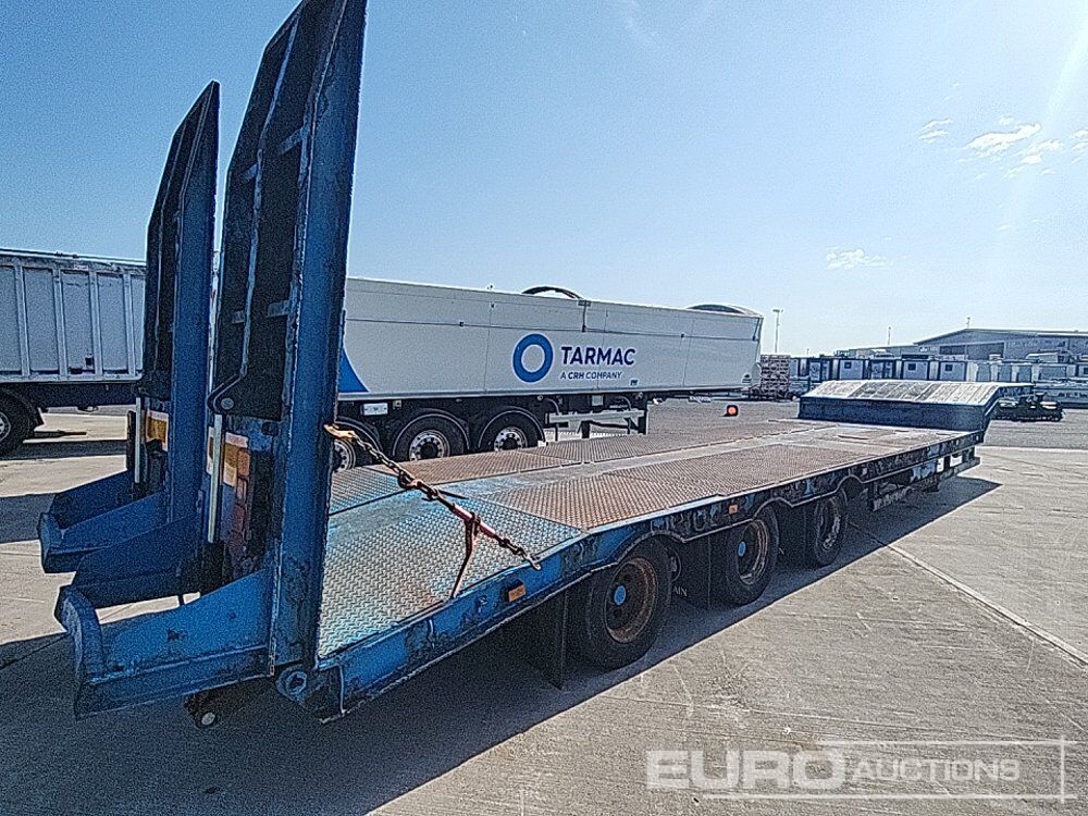 Chieftain Tri Axle Extendable Step Frame Low Loader Trailer, Hydraulic Ramps - Semi-remorque surbaissé: photos 3 Chieftain Tri Axle Extendable Step Frame Low Loader Trailer, Hydraulic Ramps - Semi-remorque surbaissé: photos 3