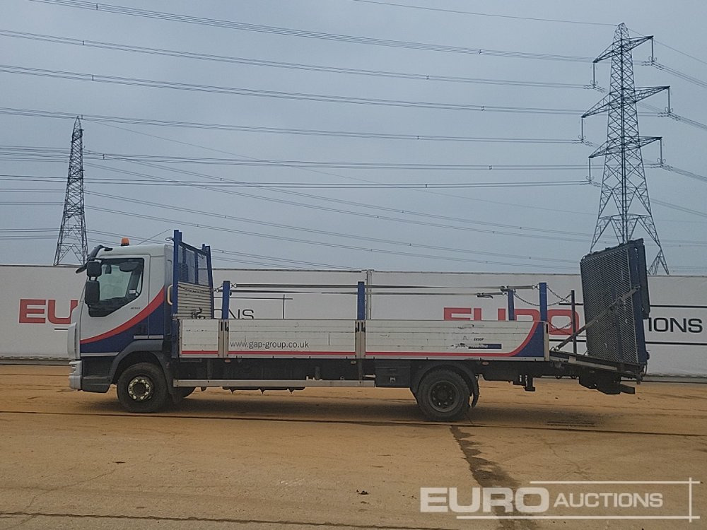 DAF 210 - Camion plateau: photos 2 DAF 210 - Camion plateau: photos 2