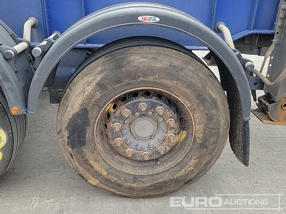 Semi-remorque plateau Dennison Trailers 4 Axle 40' Skeleton Trailer, Front Lift Axle, Twist Locks: photos 12