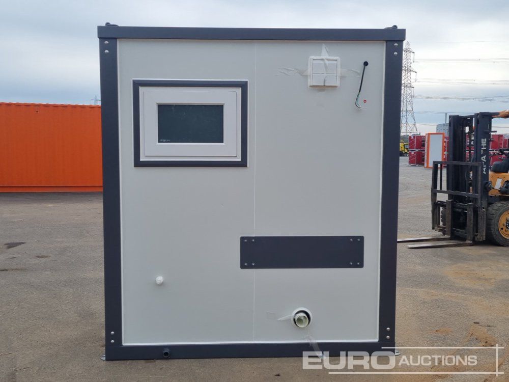 Disabled Toilet Unit (Cannot Be Reconsigned) - Conteneur maritime: photos 4 Disabled Toilet Unit (Cannot Be Reconsigned) - Conteneur maritime: photos 4