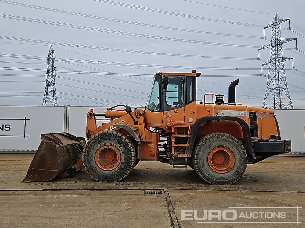Doosan DL300 - Chargeuse sur pneus: photos 2 Doosan DL300 - Chargeuse sur pneus: photos 2