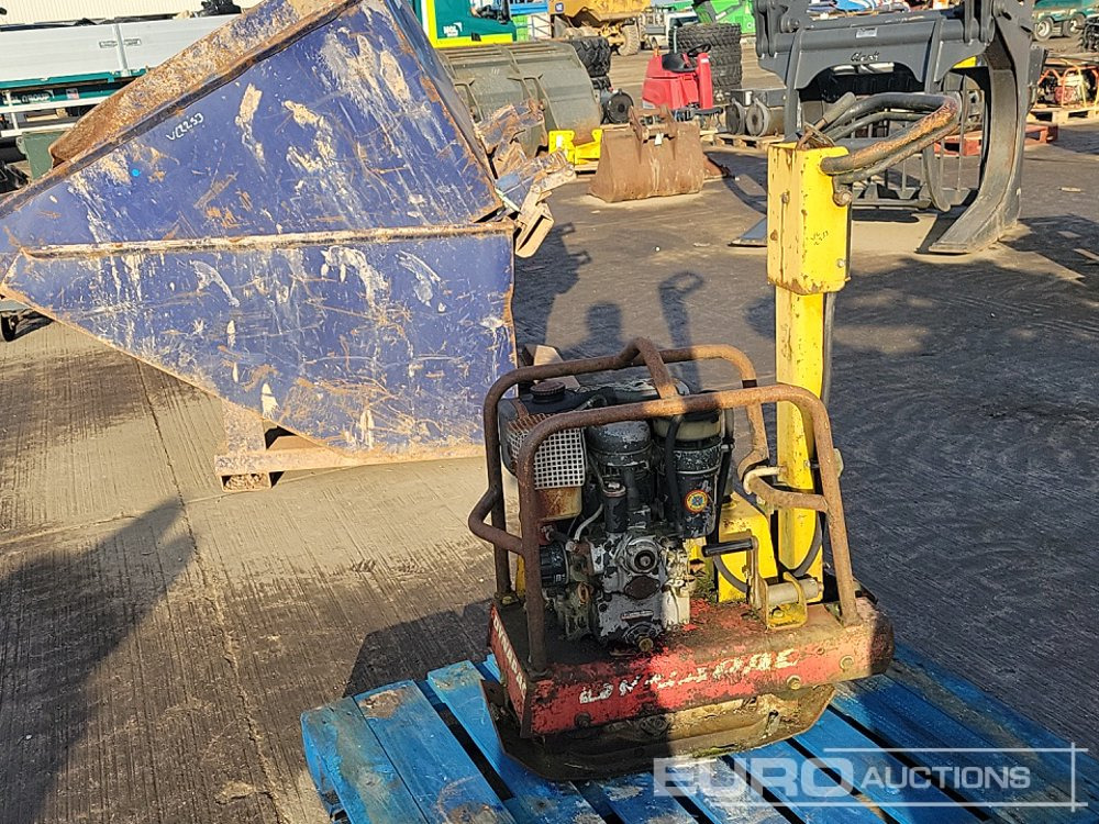 Dynapac Diesel Compaction Plate - Travaux routiers: photos 4 Dynapac Diesel Compaction Plate - Travaux routiers: photos 4