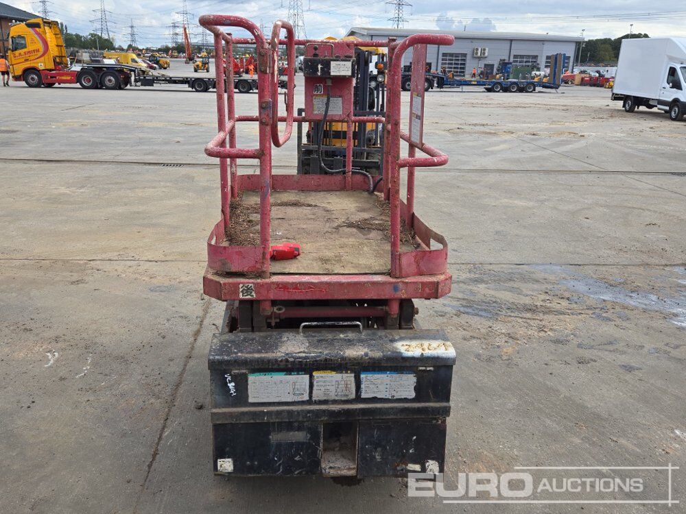 Electric Tracked Scissor Lift (Inoperable) - Matériel de chantier: photos 4 Electric Tracked Scissor Lift (Inoperable) - Matériel de chantier: photos 4