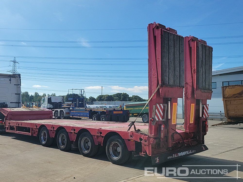 Faymonville 4 Axle Extendable Step Frame Low Loader Trailer, Hydraulic Flip Toe Ramps, Outriggers, Rear Steer - Semi-remorque surbaissé: photos 3 Faymonville 4 Axle Extendable Step Frame Low Loader Trailer, Hydraulic Flip Toe Ramps, Outriggers, Rear Steer - Semi-remorque surbaissé: photos 3