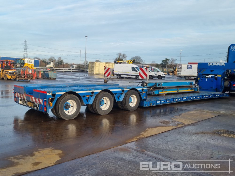 Faymonville Tri-Axle - Semi-remorque surbaissé: photos 5 Faymonville Tri-Axle - Semi-remorque surbaissé: photos 5