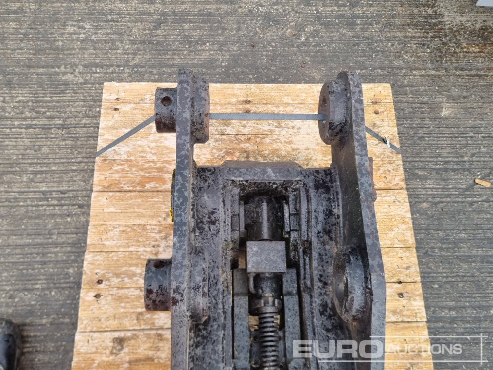 Attache rapide Geith QH 45mm Pin to suit 4-6 Ton Excavator: photos 13