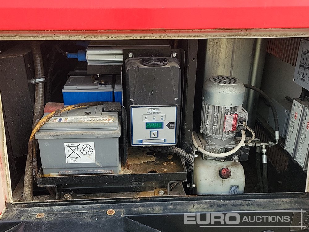 Mat d'éclairage Generac Single Axle LED Lighting Tower, Linz Engine: photos 13 Mat d'éclairage Generac Single Axle LED Lighting Tower, Linz Engine: photos 13