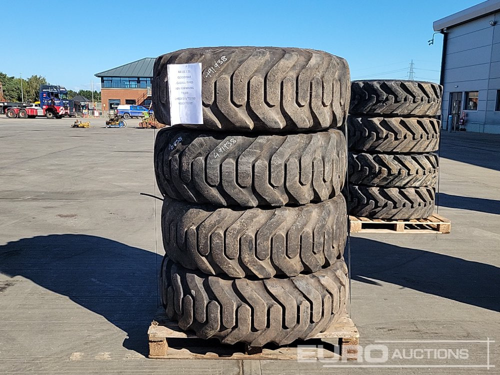 Goodyear 15.5-25 Tyre (4 of) - Pneu: photos 1 Goodyear 15.5-25 Tyre (4 of) - Pneu: photos 1